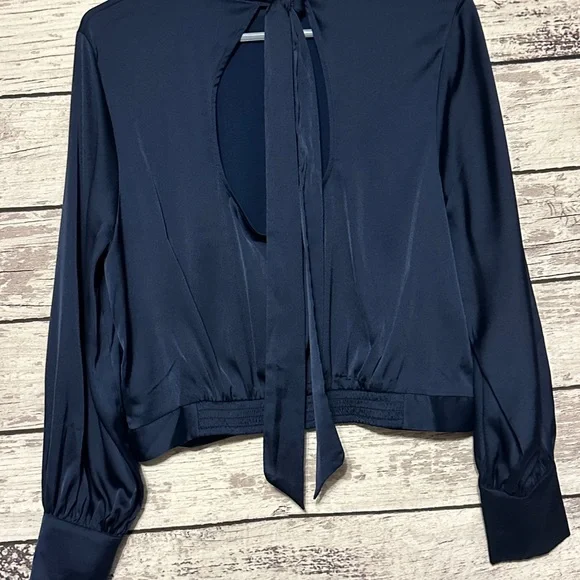 NWT Express Navy Satin Tie Back Blouse Size Large - Picture 6 of 7